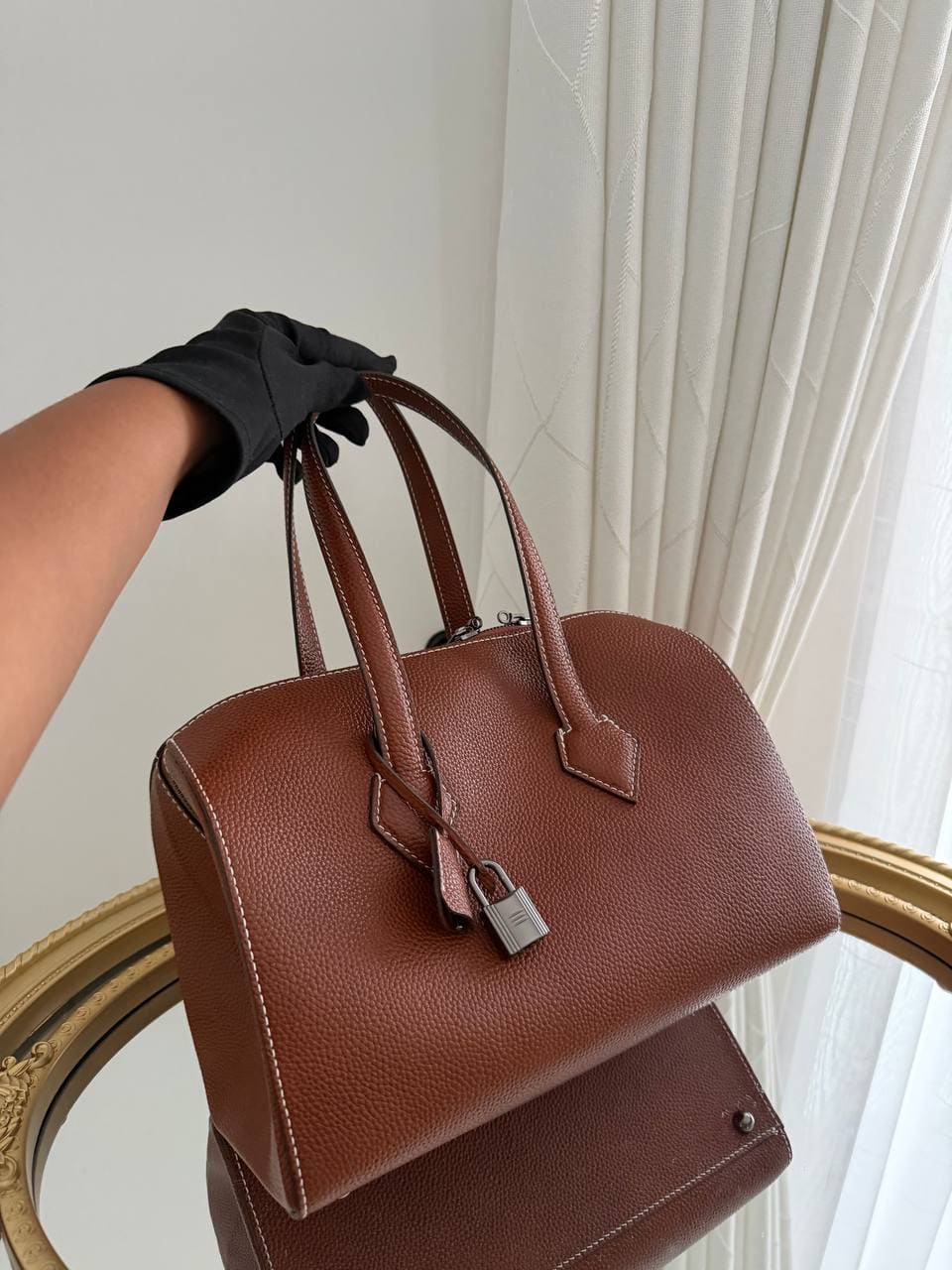 photo_5834420451659157213_y