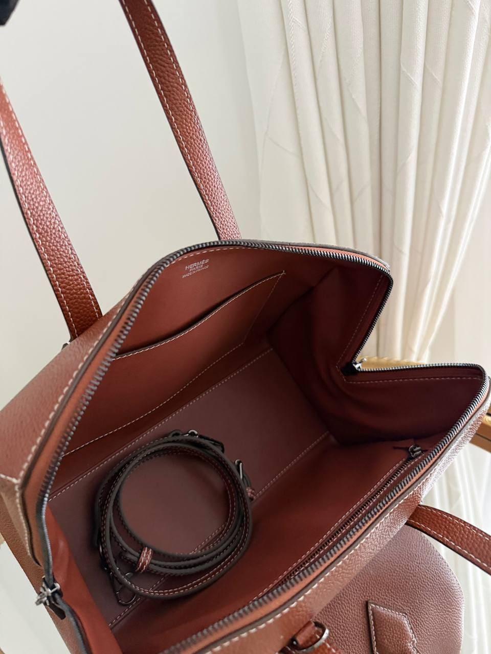 photo_5834420451659157225_y