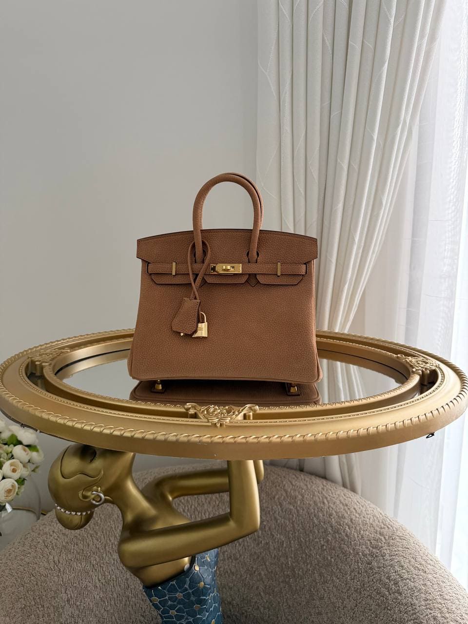 photo_6041722674607754455_y