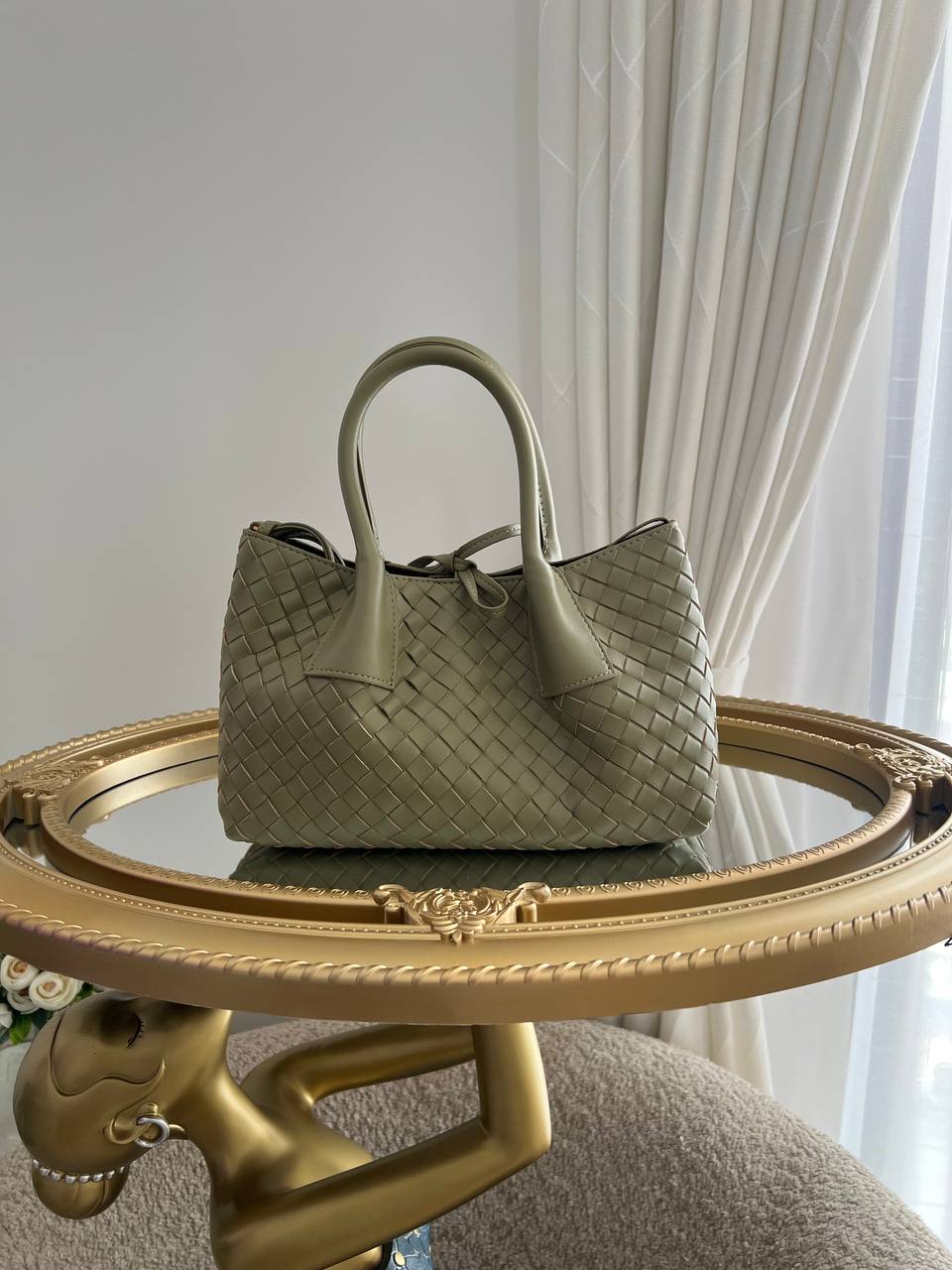 photo_5834463233828392344_y