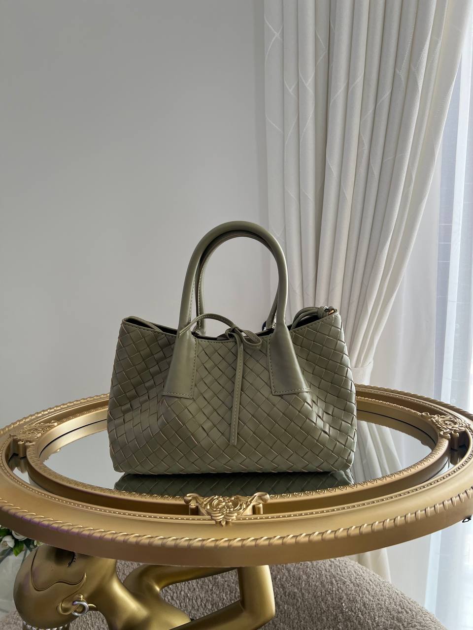 photo_5834463233828392346_y