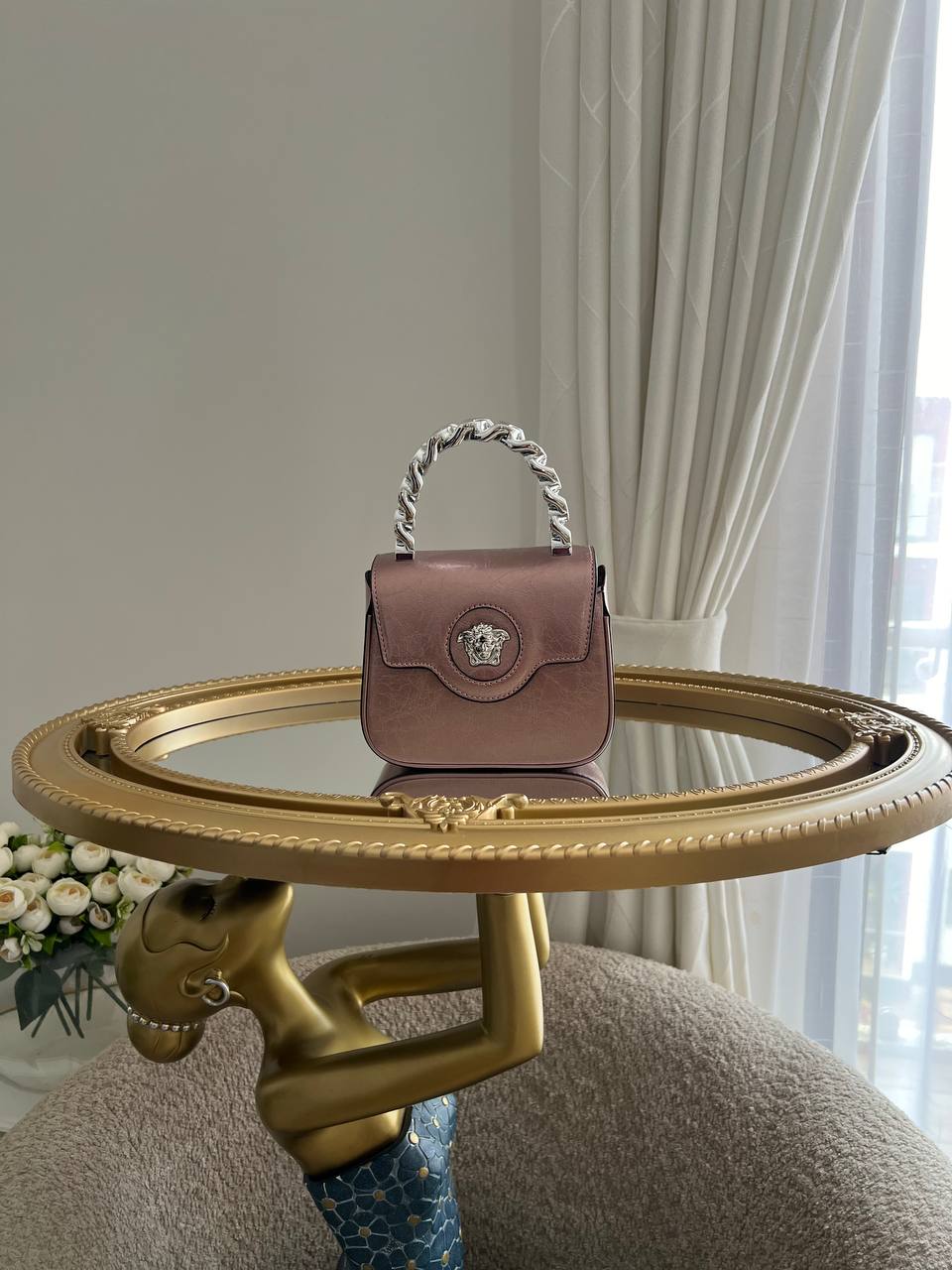 photo_5834463233828392431_y