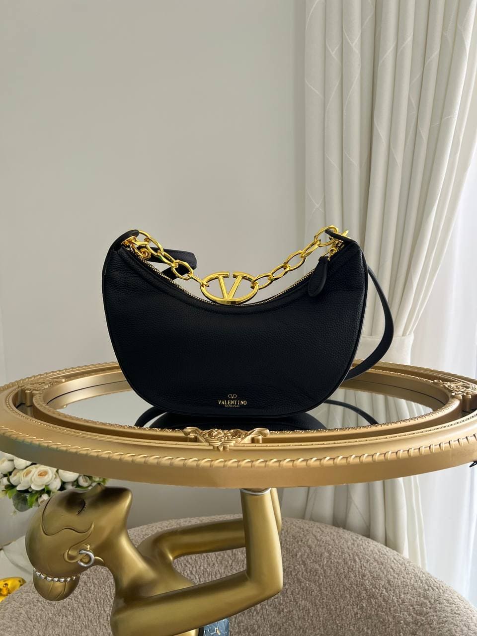 photo_5834463233828392521_y