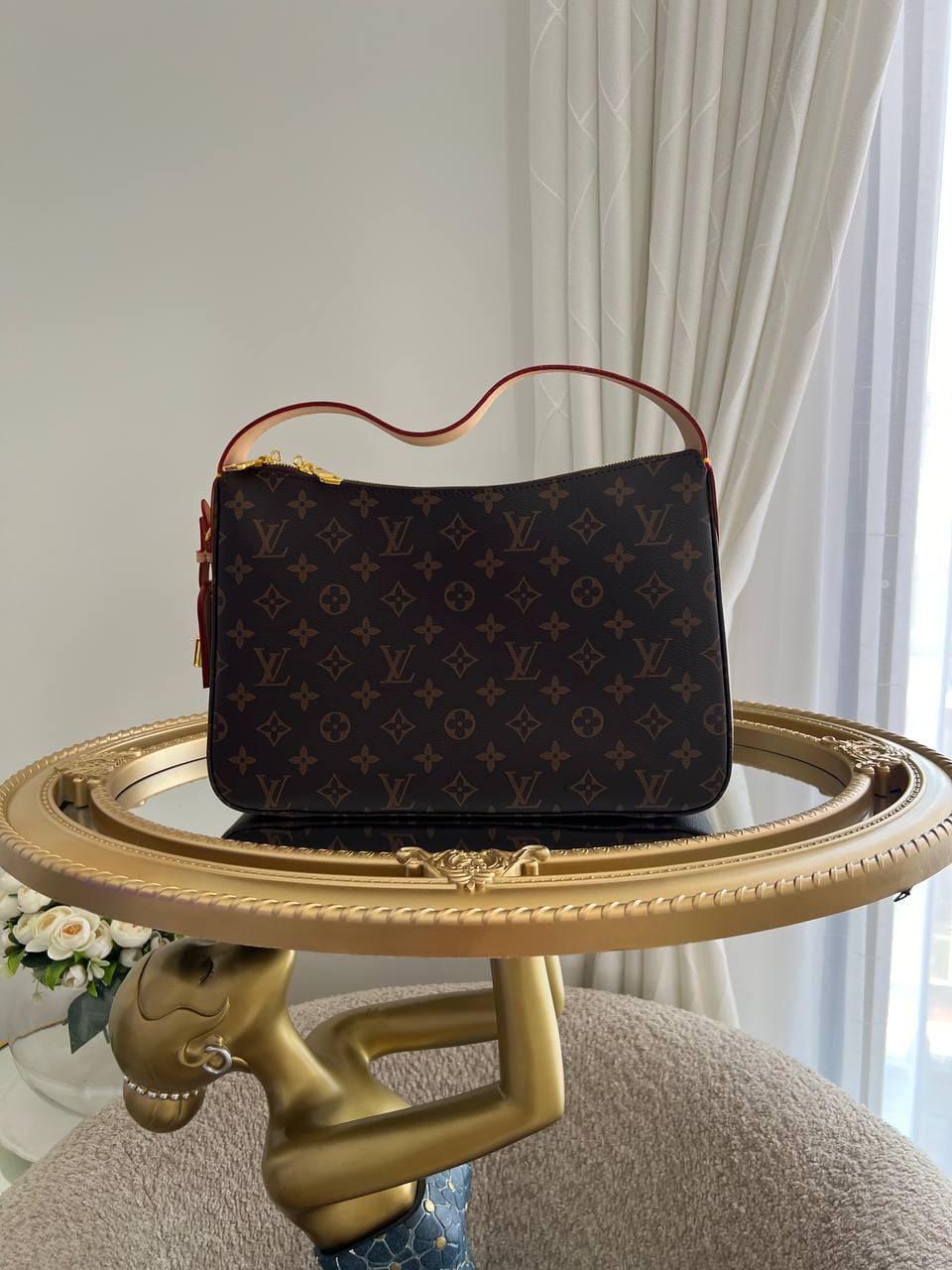 photo_5834463233828392595_y