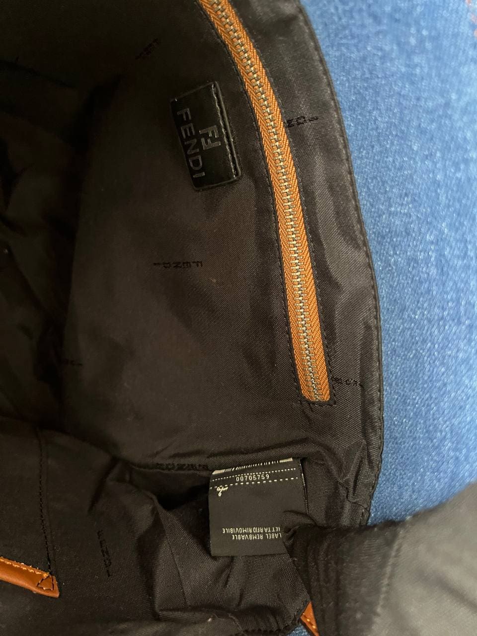 photo_5834463233828392626_y